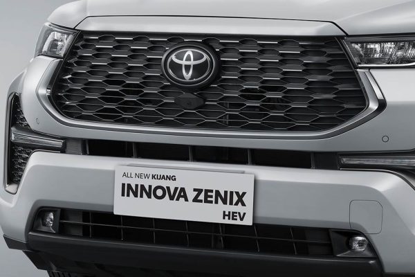 NEW INNOVA ZENIX HEV