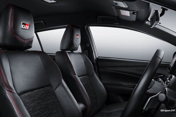 NEW YARIS GR S